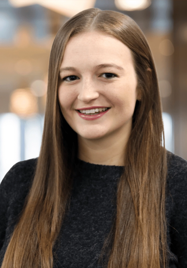 Ellie Short Ellie Short